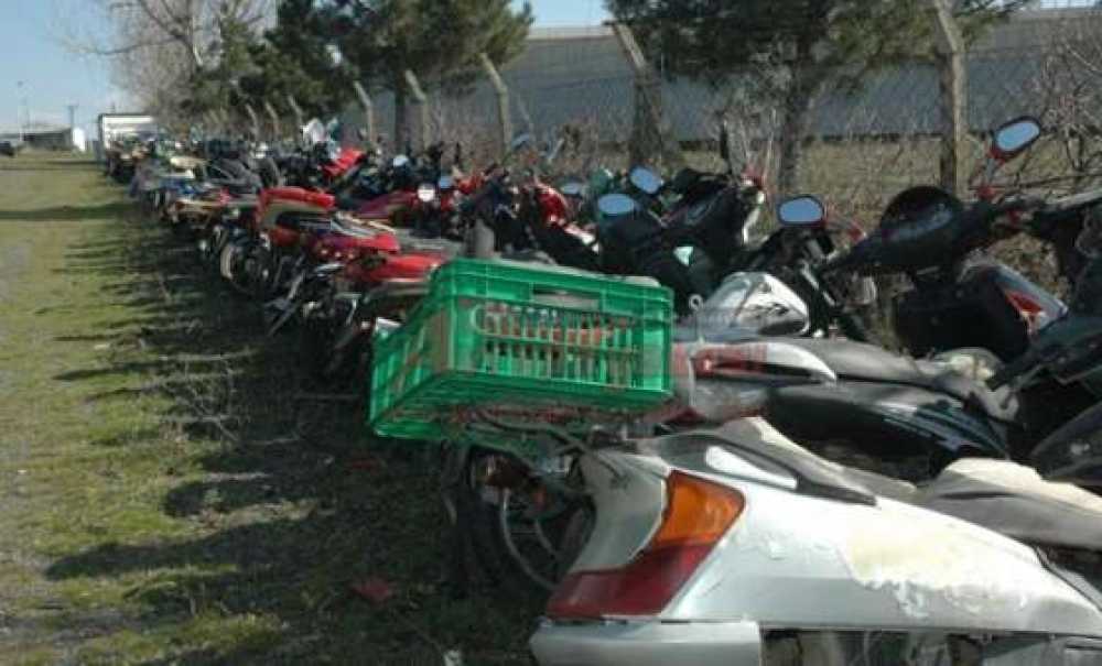 Yedieminli Otoparklar Motosiklet Mezarlığına Döndü
