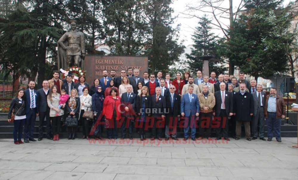 Muhasebeci Ve Mali Müşavirlerden Atatürk Anıtına Çelenk