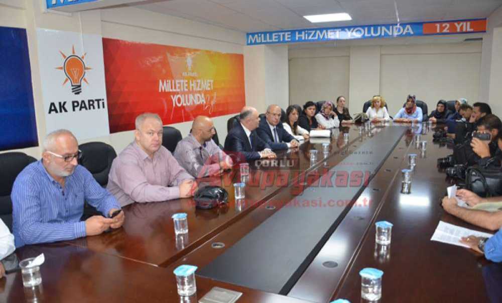 Ak Parti'de Başkan Adayları Mülakata Girdi