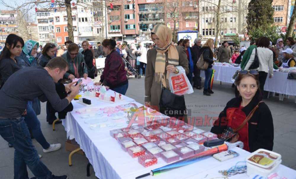 Kent Konseyi Kadın Meclisi'nden Renkli Yürüyüş