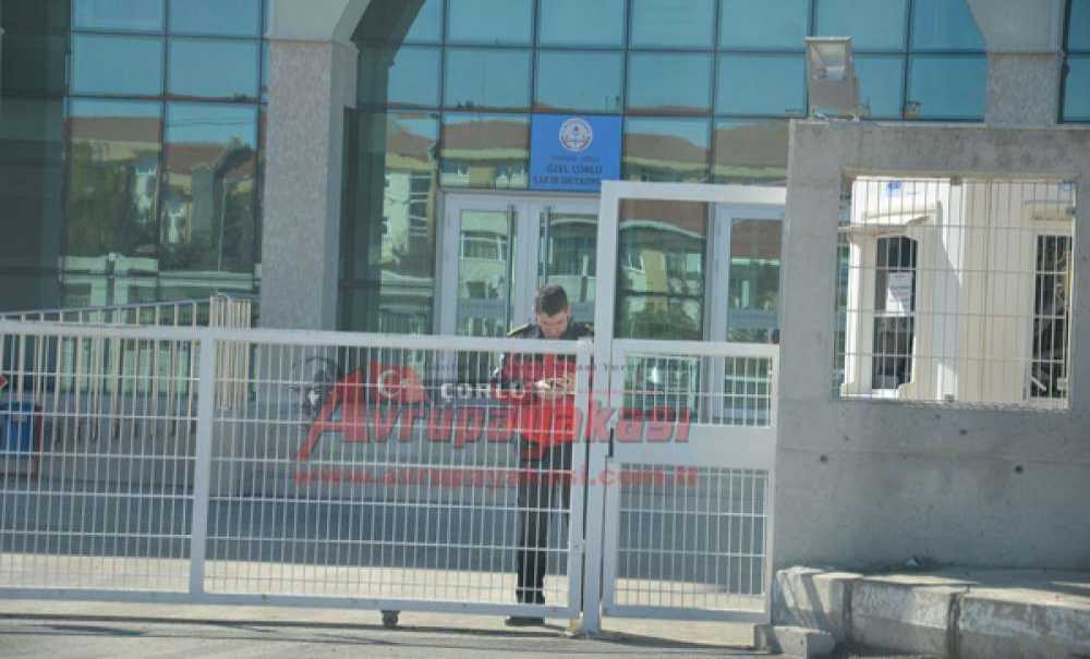 Cemaatin Okullarına Kayyım Atandı