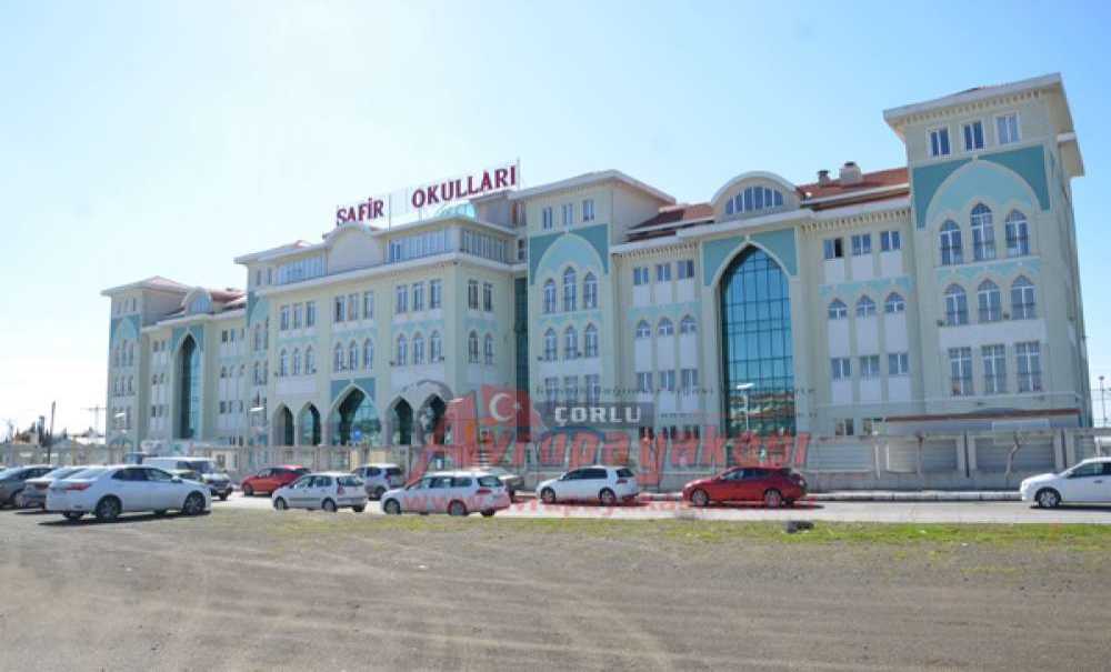 Cemaatin Okullarına Kayyım Atandı