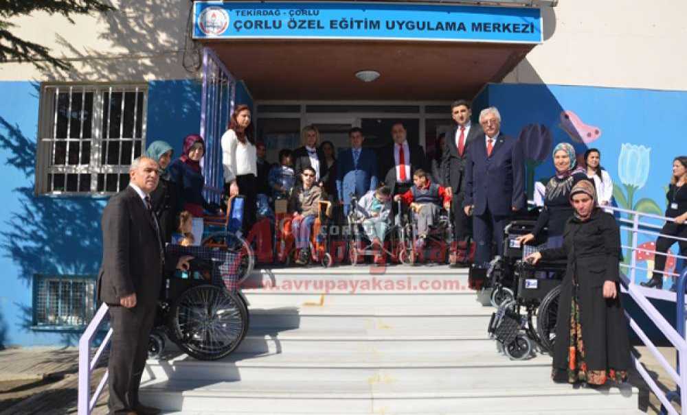 Umutları Kümeste Büyüttüler