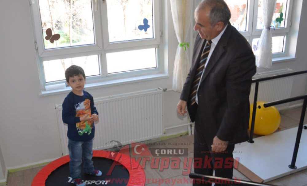 Umutları Kümeste Büyüttüler