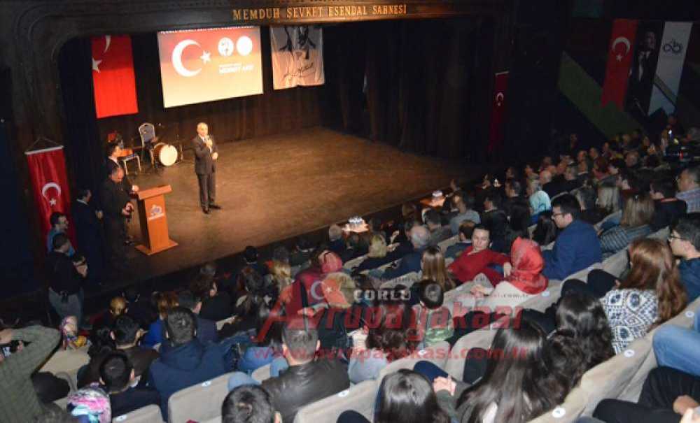 Öğrencileri Mehmet Akif Ersoy'u Andı