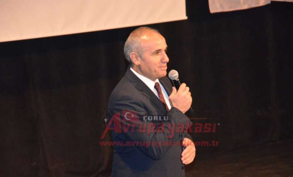 Öğrencileri Mehmet Akif Ersoy'u Andı