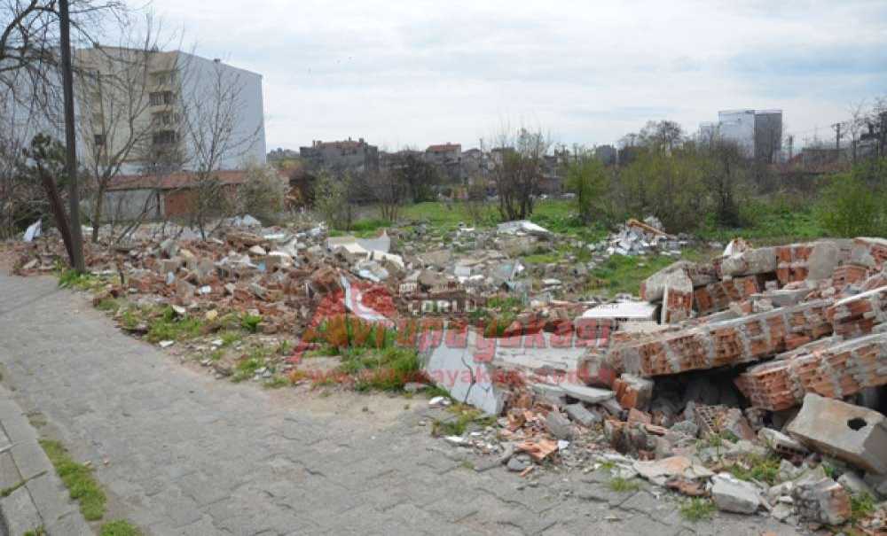 Metruk Evler Yıkıldı