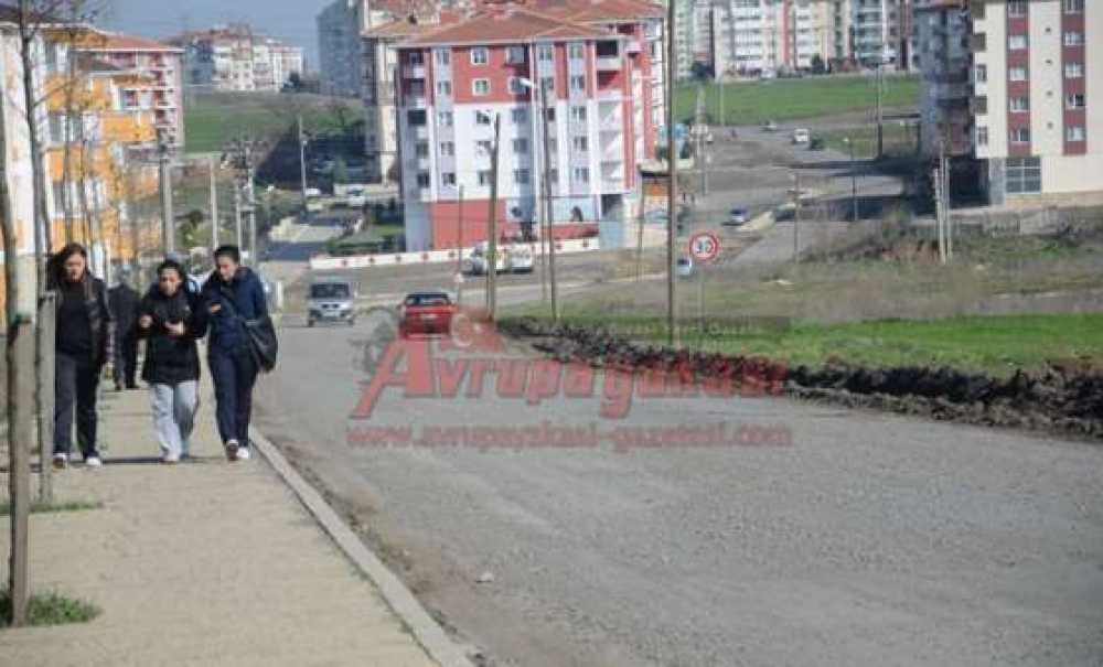 Çukurlu Yola Mıcırlı Destek