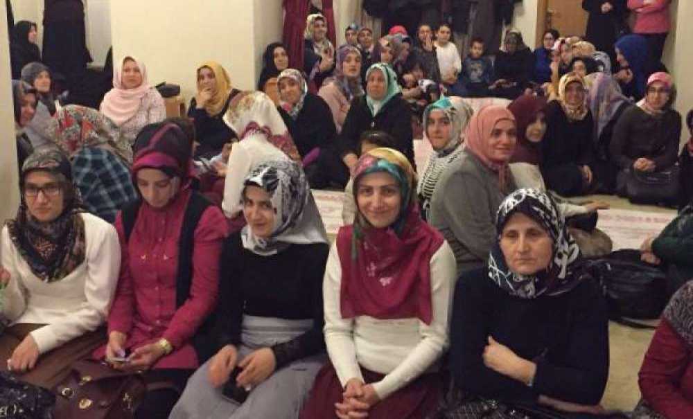 Amine Hatun Kur`an Kursu`ndan Kadınlar Günü Programı