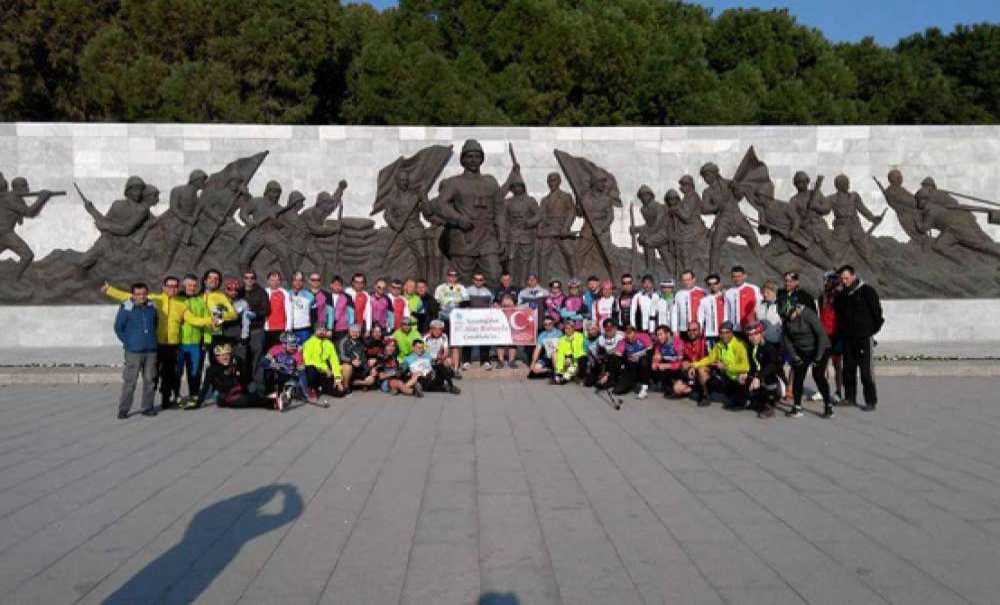 Şehitler İçin Çanakkale`ye Pedal Çevirdiler