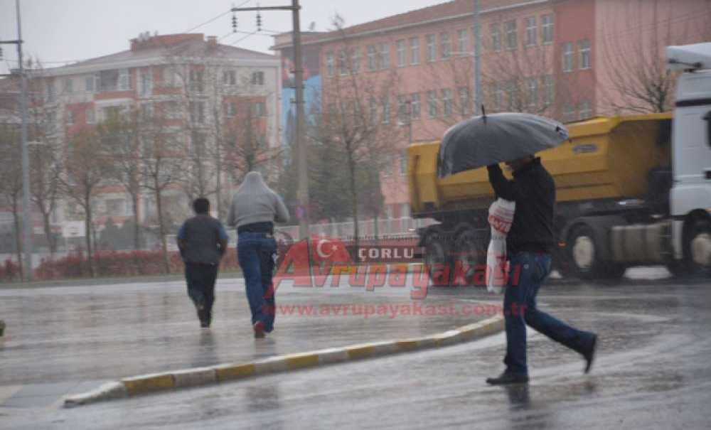 Çorlu Yağmura Yakalandı