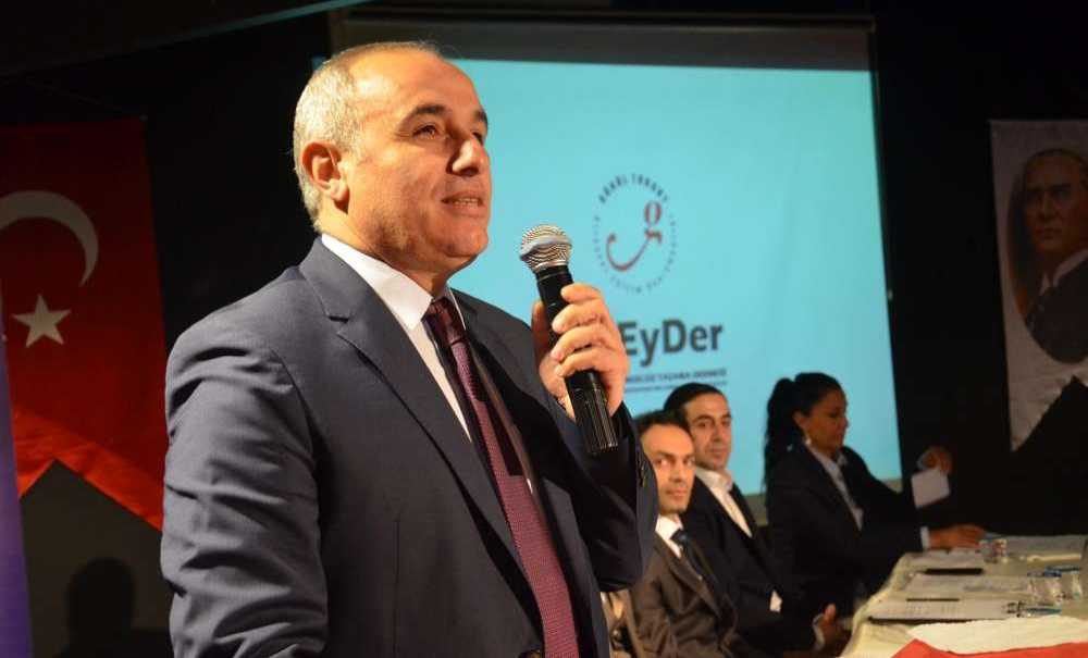 Azıcık Işığın Peşinde Semineri Düzenlendi