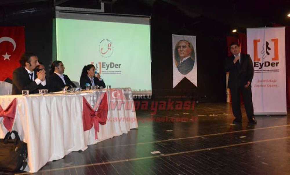 Azıcık Işığın Peşinde Semineri Düzenlendi