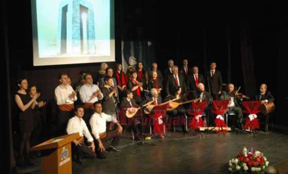 Çanakkale Şehitleri Düzenlenen Gece Ile Anıldı