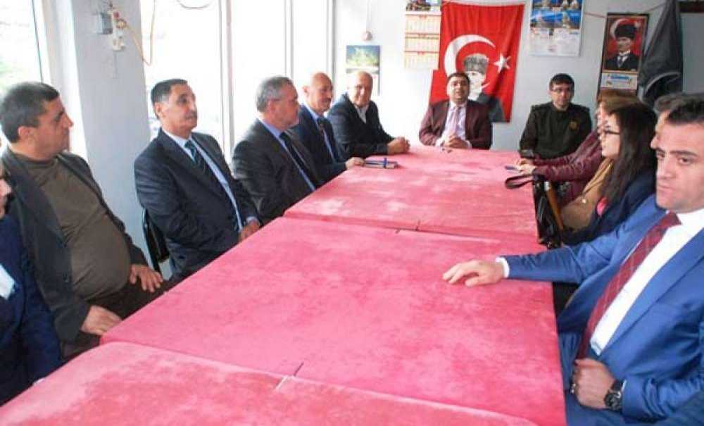 Kaymakam Kızıltoprak Halkın Sorunlarını Dinliyor