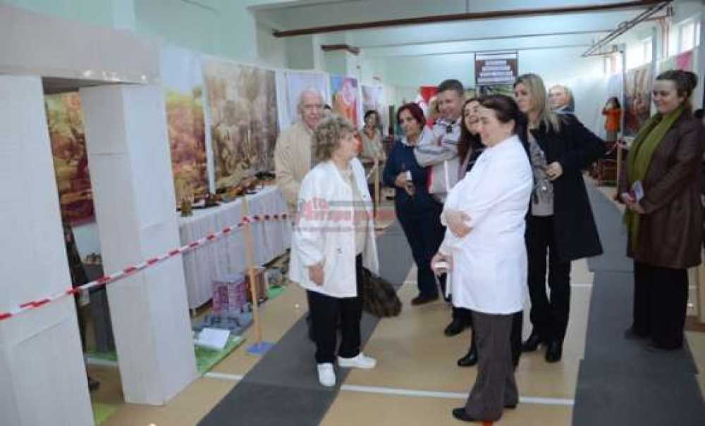 Pinhas Çiftinden Yaptırdıkları Okula Ziyaret