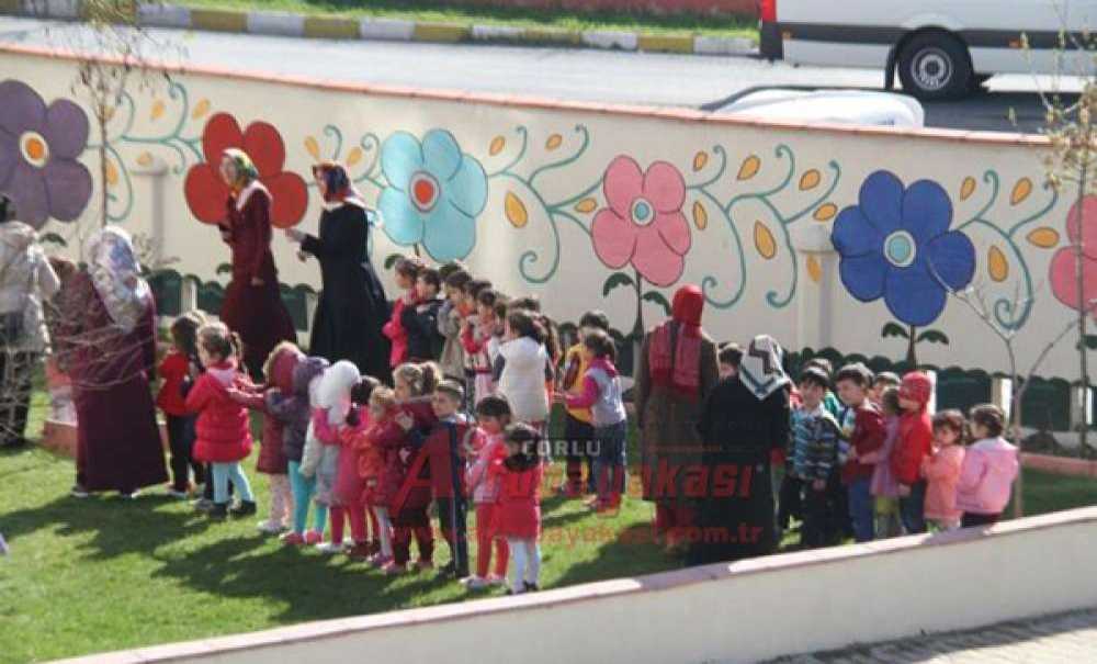 Kardeş Okul Ve Kardeş Kurs Öğrencileri Ağaç Dikti