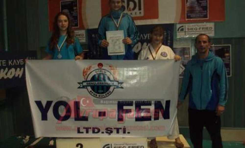 Çorlu Gençlerbirliğispor Karate Takımından Uluslararası Başarı