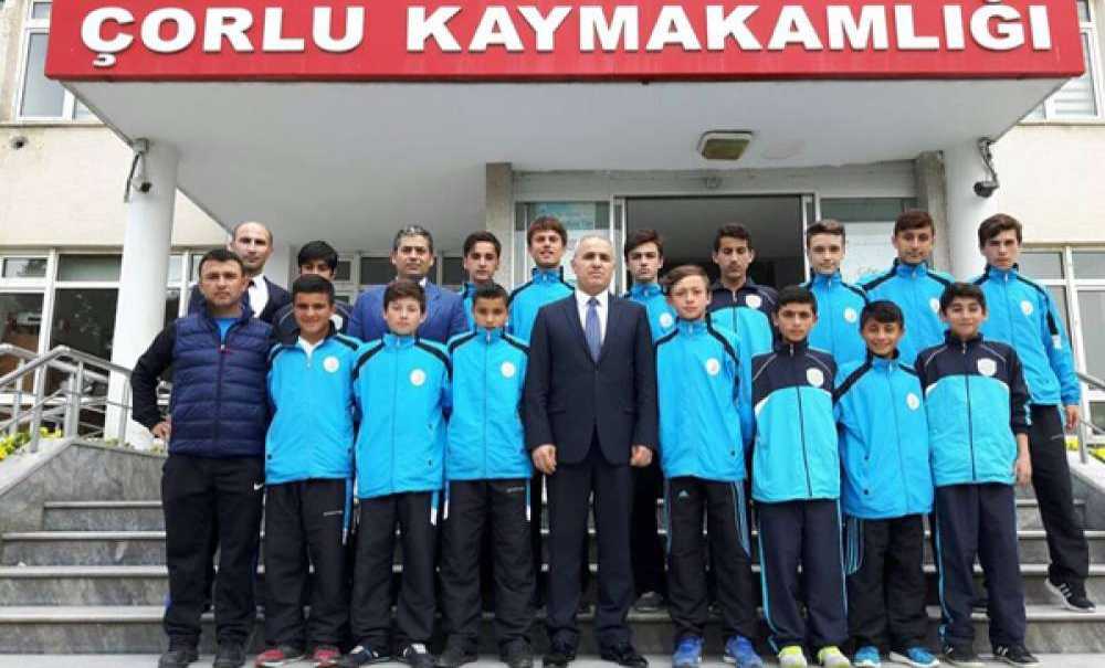 Çorlu Ortaokulu`nun Başarılı Öğrencilerinden Kaymakam Kılıç`a Ziyaret