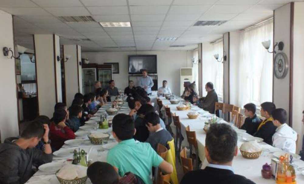 Kur`an Hayat Olsun Projesi Kapsamında Pazar Buluşması Gerçekleştirildi