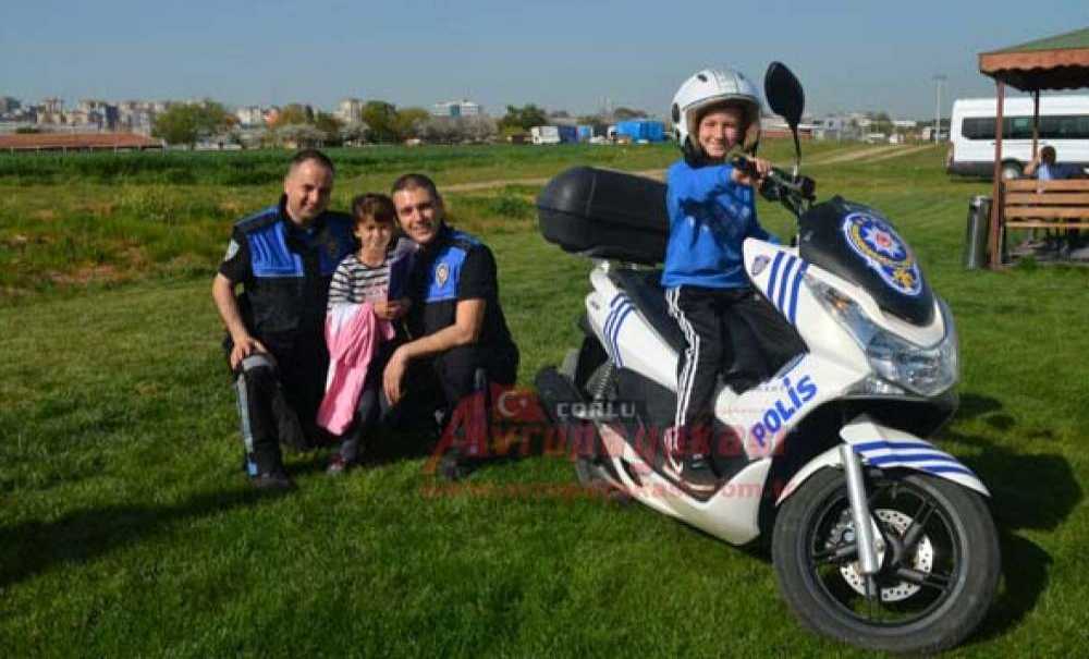 Özel Öğrenciler Polis Oldular