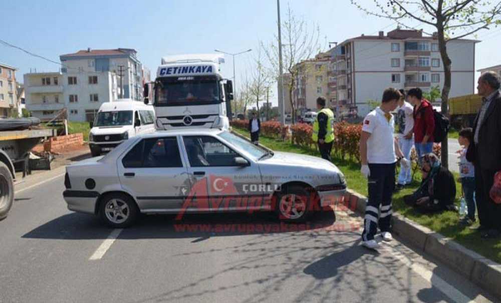 Tir Önündeki Otomobili Sürükledi