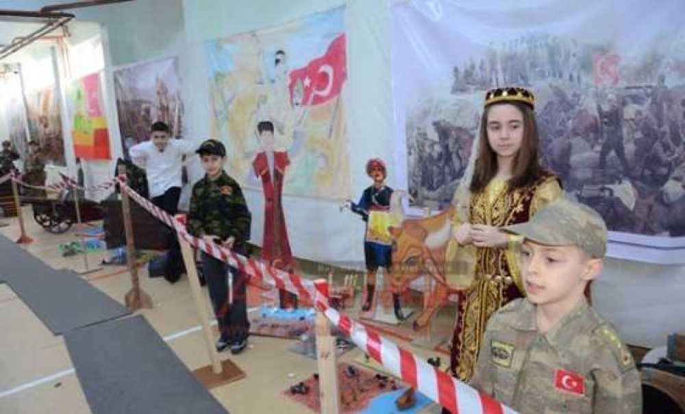 Furtuni Ve İsak Pinhas Ortaokulu Resim Kulübü'nden Çanakkale Sergisi