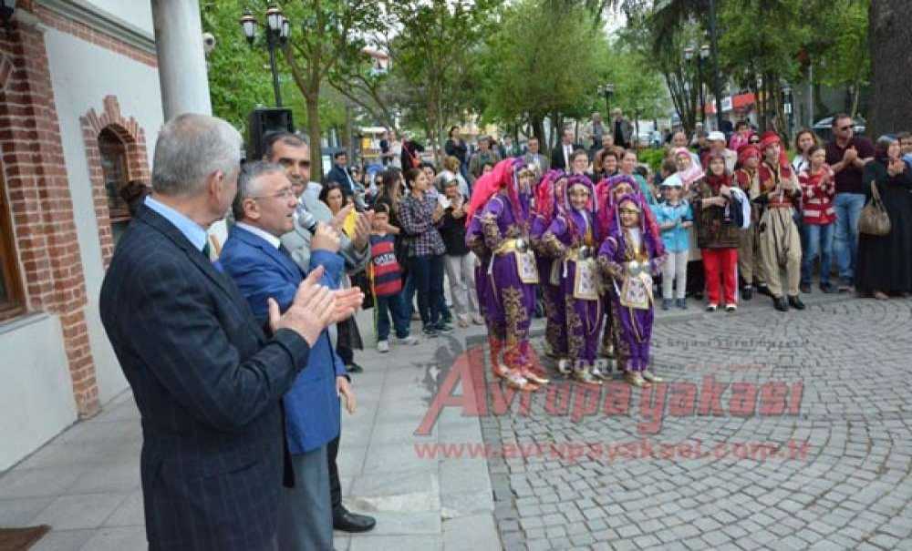 Resim Kursiyerlerinin Sergisi Açıldı