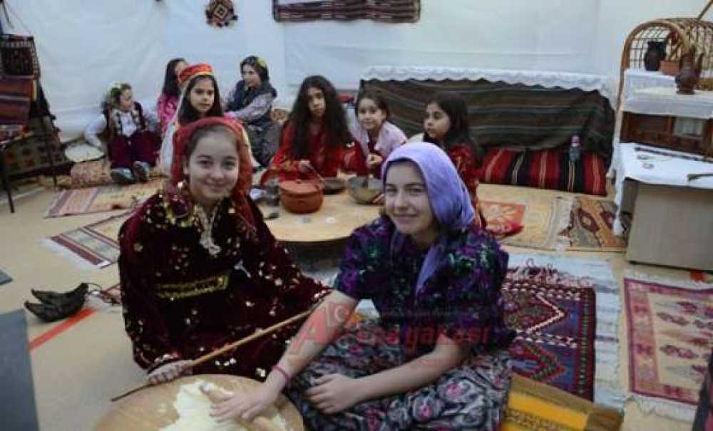 Furtuni Ve İsak Pinhas Ortaokulu Resim Kulübü'nden Çanakkale Sergisi