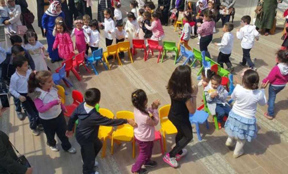 Amine Hatun Kur`an Kursu `ndan 23 Nisan Çocuk Şenliği