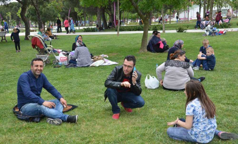 Cumhuriyet Parkı Dolup Taştı