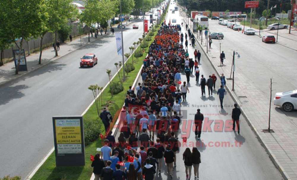 Çorlulu Öğrenciler Şehitleri Andı