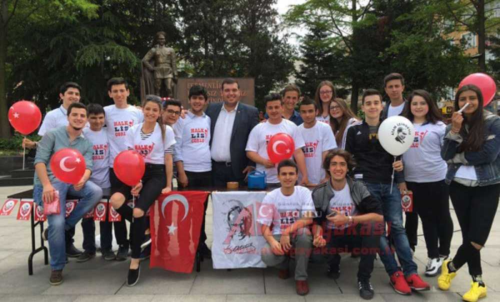 Çorlu Halkçı Liselilerden 23 Nisan Kutlaması