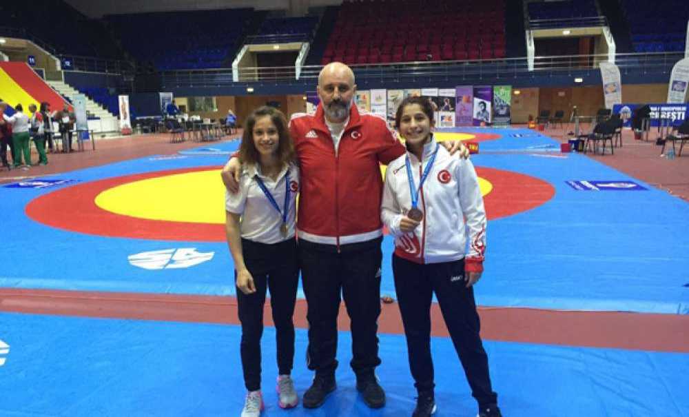 Çorlulu Güreşçiler Bükreş`ten Madalya Ile Döndü