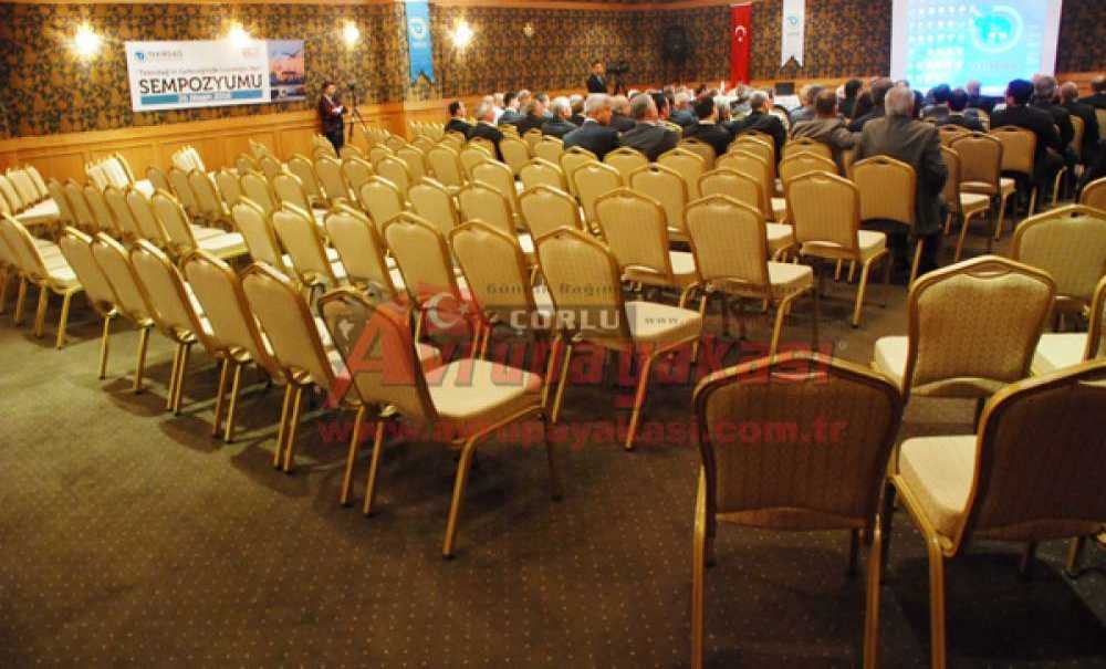 Tekirdağ Büyükşehir Belediye Başkanı Albayrak `tan Boş Salon Tepkisi