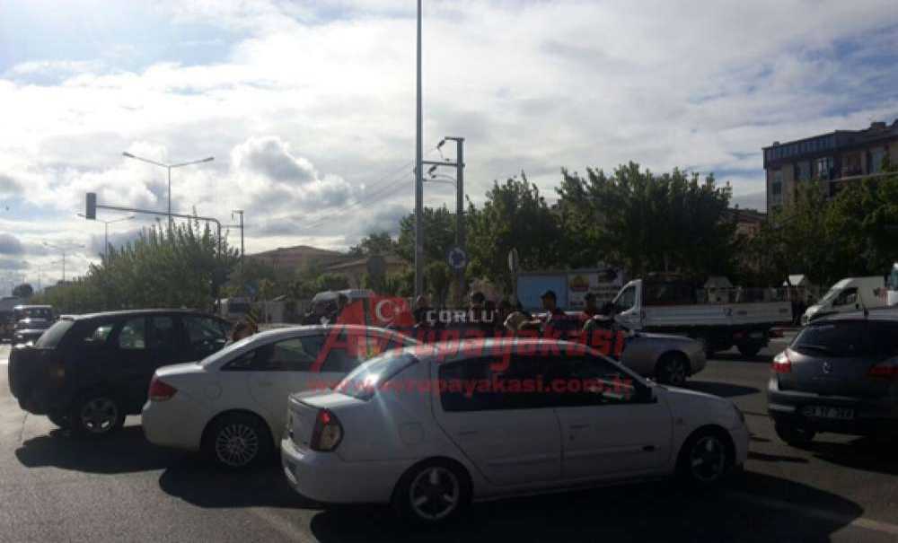 Otomobil Ile Motosiklet Çarpıştı: 1 Yaralı