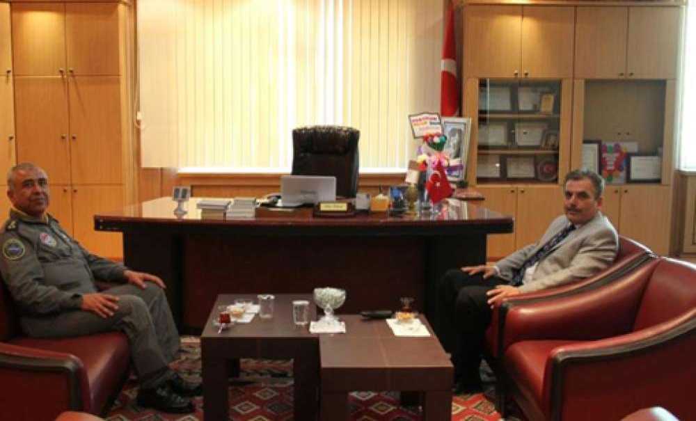 Çorlu Hava Meydan Komutanı`ndan Çorlu Müftüsü Gülmek`e Ziyaret