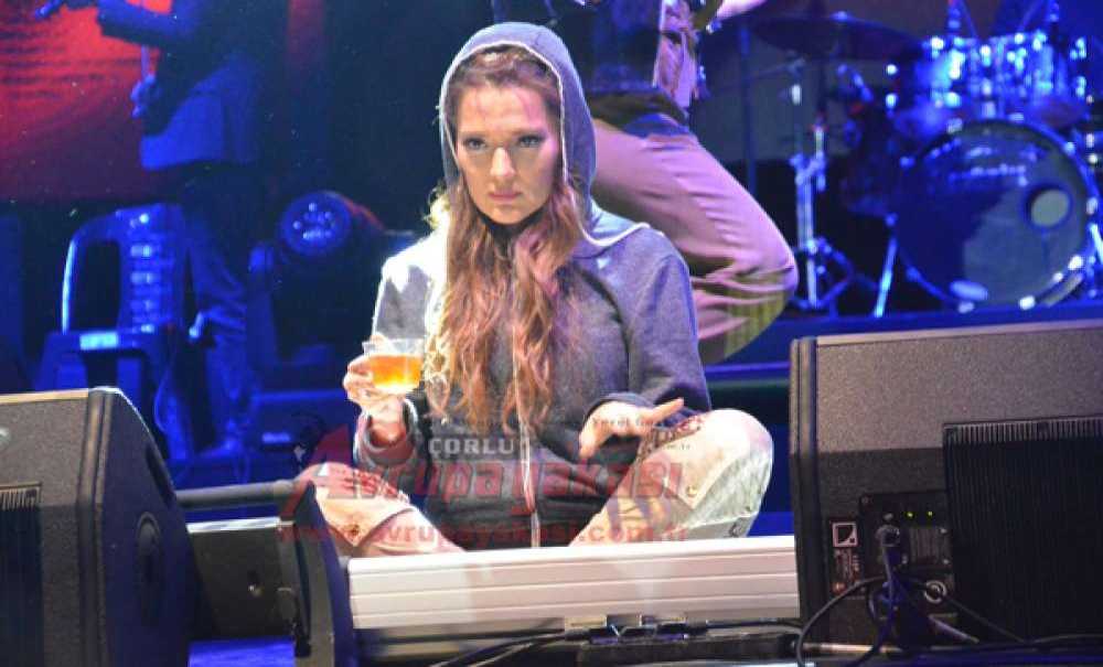 Çorlu Demet Akalın Konseri Ile Coştu