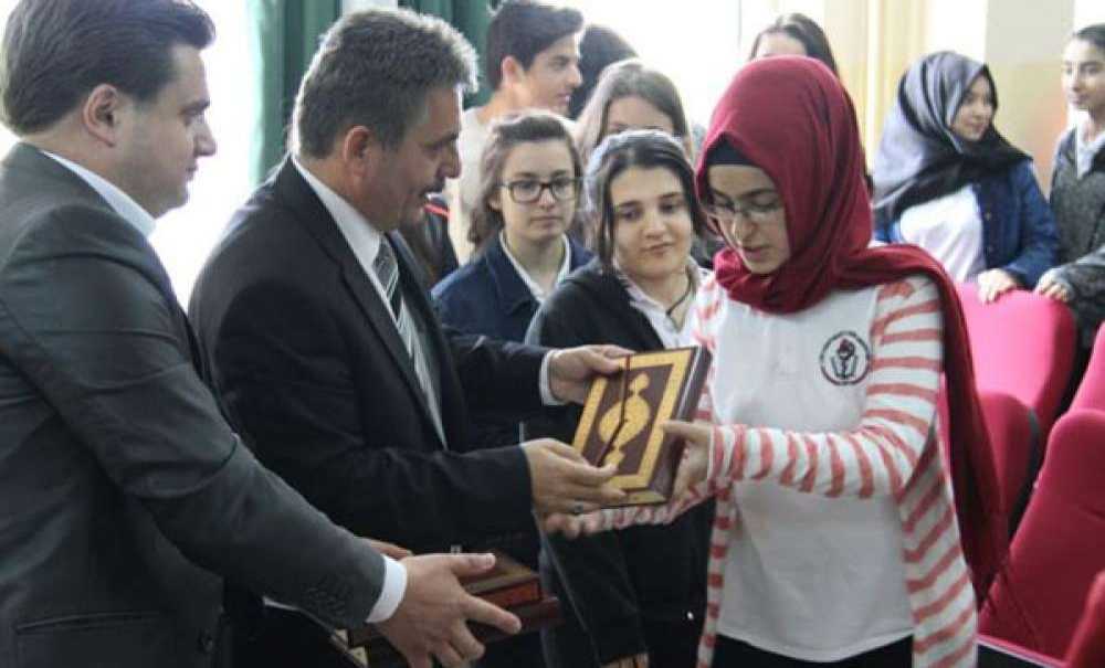 Kur`an Hayat Olsun Projesi Esentepe Mesleki Ve Teknik Anadolu Lisesi`nde Tanıtıldı