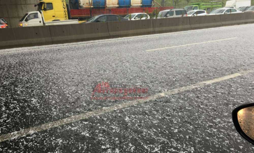 Çorlu'ya Fındık Büyüklüğünde Dolu Yağdı