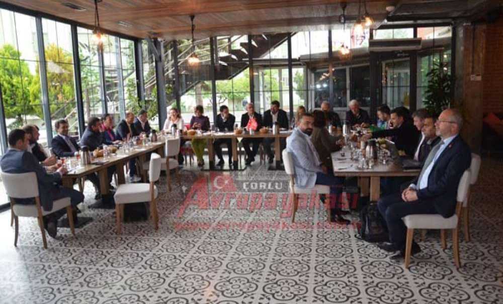 Chp`nin Yeni Yönetimi Basınla Buluştu