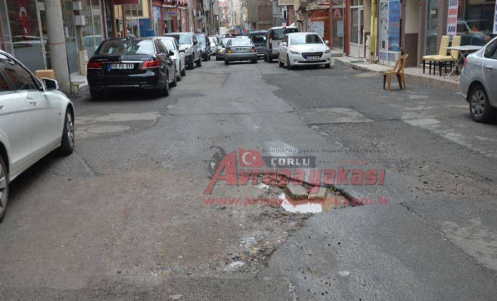 Teski Kazınca Kim Asfaltlıyor?