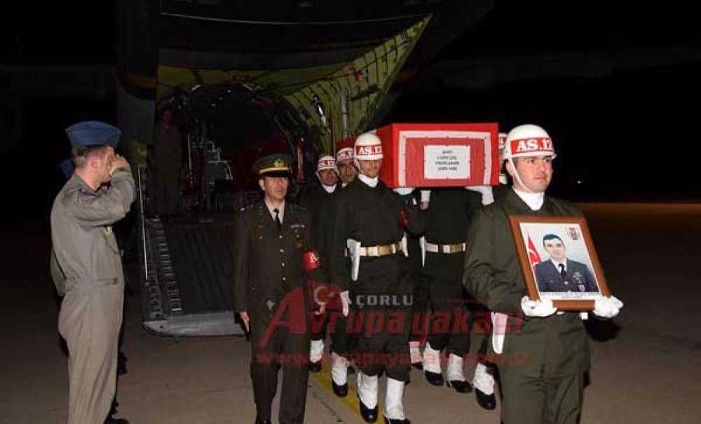 Şehit Cenazesi Çorlu Havaalanına Getirildi