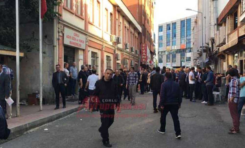 Tutuklu İşadamları Serbest Bırakıldı