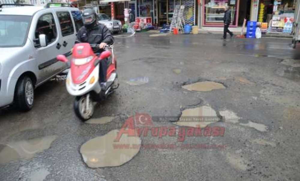 Bu Çukurlara Yürek Dayanmaz!