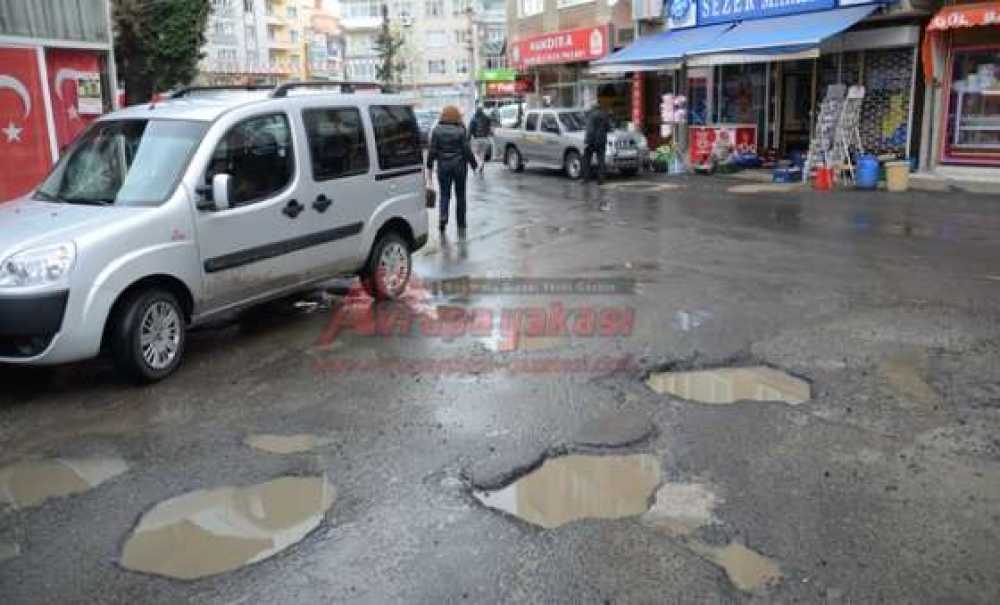 Bu Çukurlara Yürek Dayanmaz!