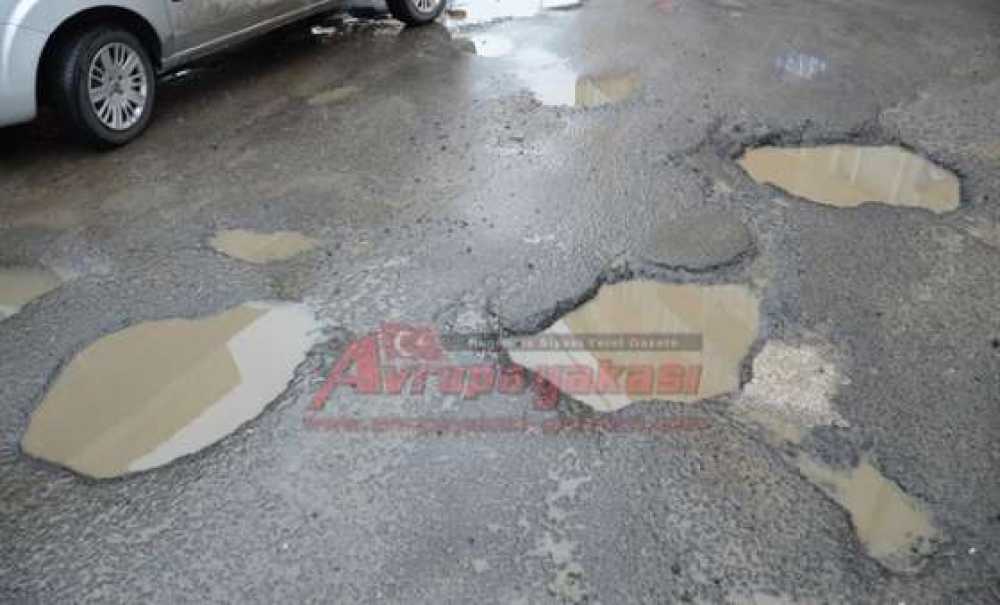 Bu Çukurlara Yürek Dayanmaz!