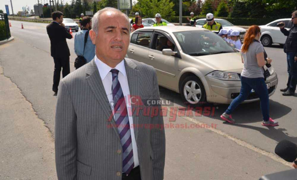 Çocuklardan Büyüklere Emniyet Kemeri Dersi