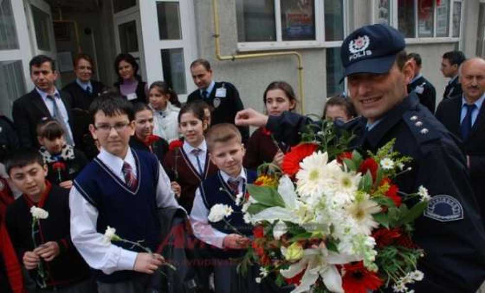 Çorlu Emniyeti Mutlu Aileler Oluşturmak İçin Seferber Oldu