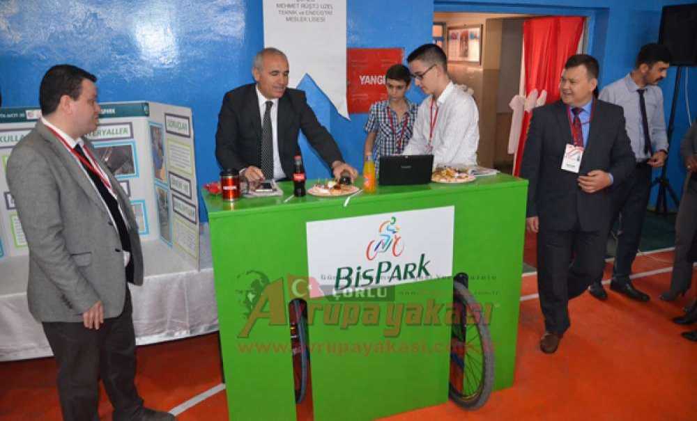 Endüstri Meslek Lisesi'nde Bilim Fuarı